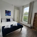 3 Bedroom Apartment In Finsbury Park