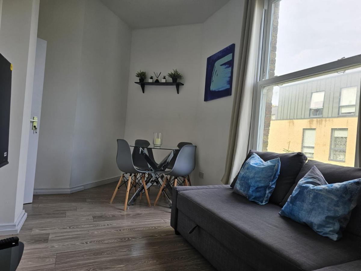 3 Bedroom In Finsbury Park *