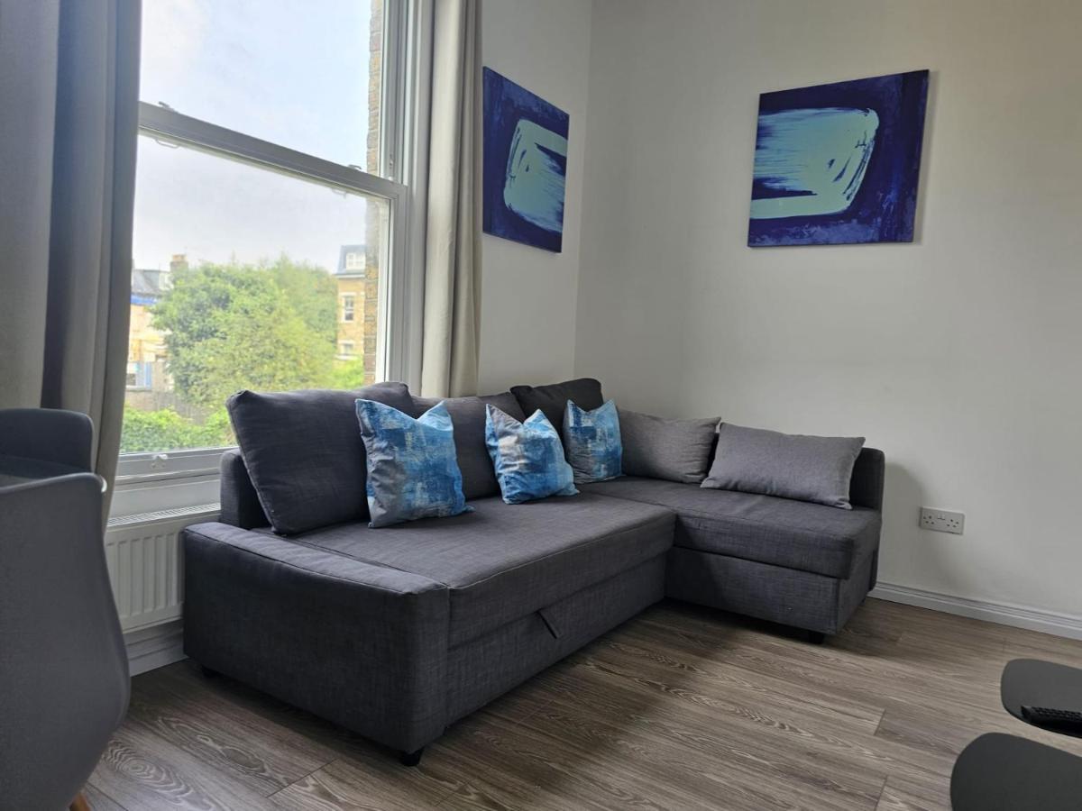 Apartment 3 Bedroom In Finsbury Park London